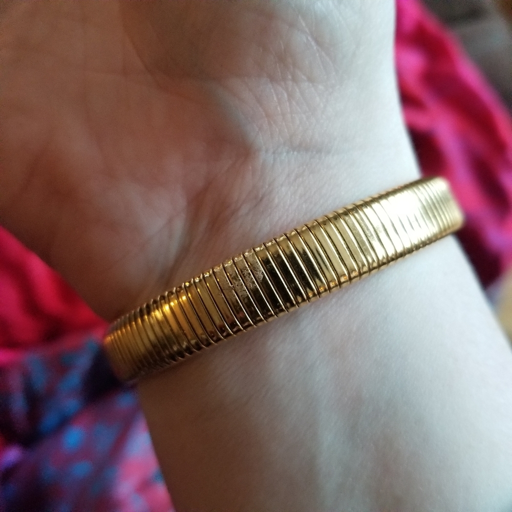 Relisted -Vintage Roman Soldiers bracelet gold tone cameo bangle cuff - Picture 7 of 14